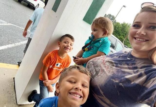 Looking For Friend With Benefits - Image 2